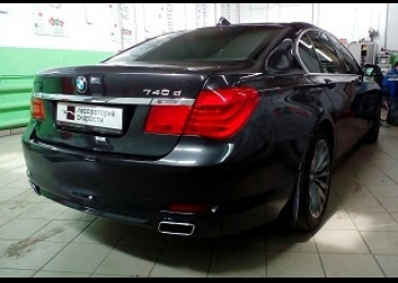 BMW 7 серия F01/F02 740d AT (306 л. с.) 2011