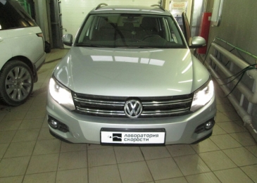 Volkswagen Tiguan 2.0 TSI 170hp 2013 года выпуска